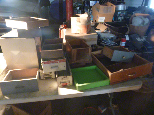 lot 200 image: Miscellaneous Storage Bins