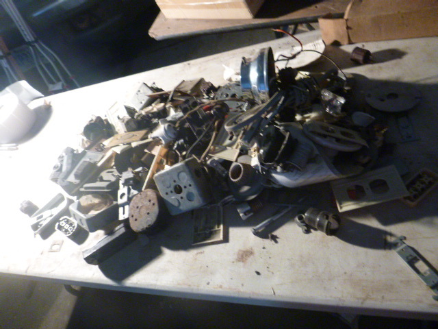 lot 43 image: Miscellaneous Electrical Items