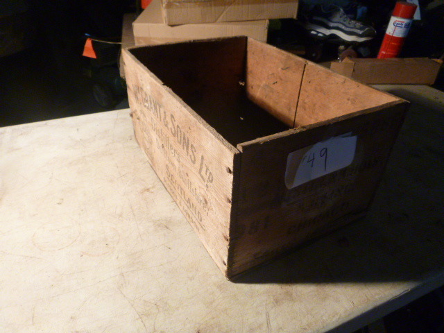 lot 49 image: Vintage Wood Crate