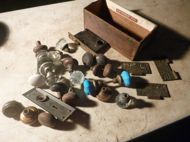 lot 61 image: Vintage Door Knobs