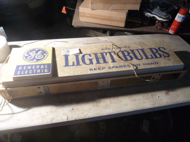 lot 65 image: GE Light Bulb Display