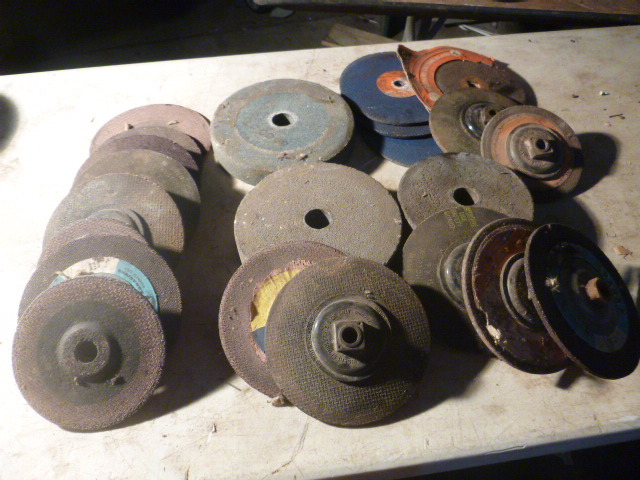 lot 70 image: Miscellaneous Grinding Wheels and Disks