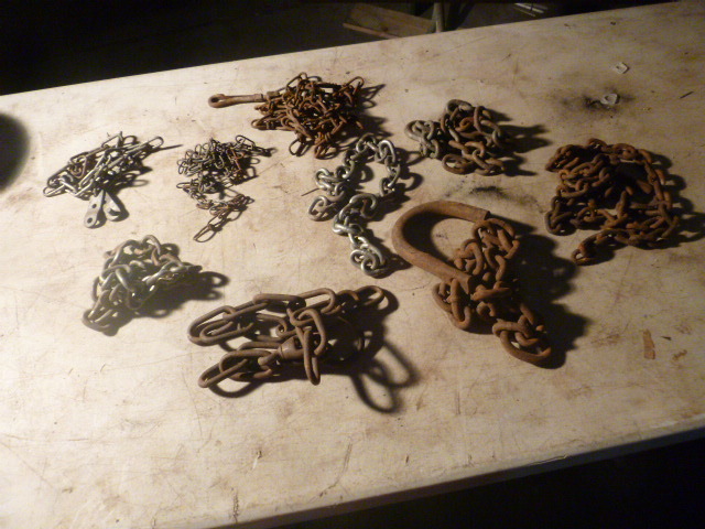 lot 72 image: Miscellaneous Chains