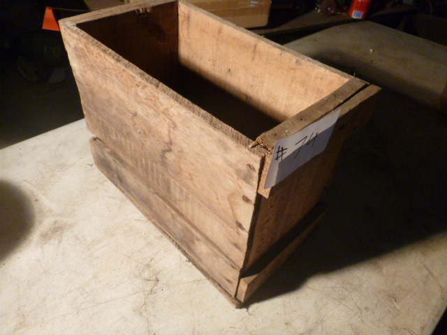 lot 74 image: Vintage Wood Crate