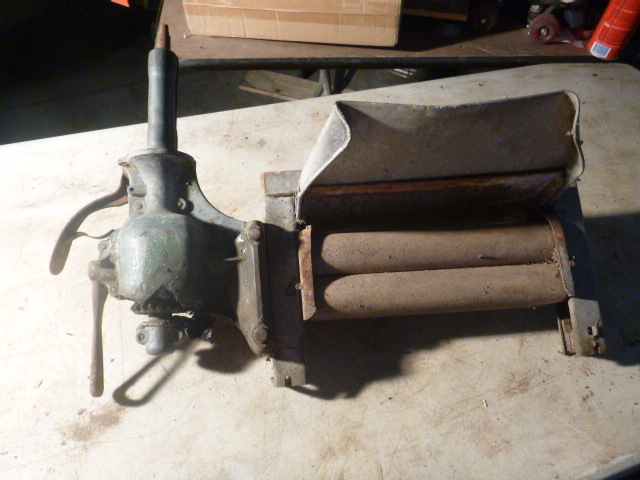 lot 77 image: Vintage Wash Machine Ringer