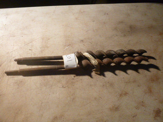 lot 103 image: Large Bits