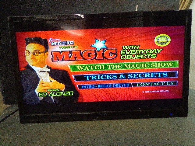 lot 64 image: 26 SEIKI Flat Screen TV