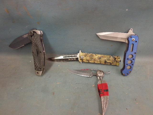 lot 18 image: Many Various Kinds of Knives