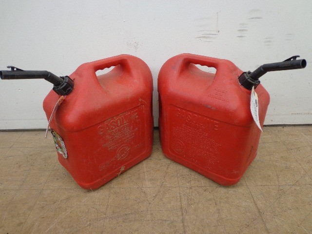 lot 28 image: 2- 5 Gallon Gas Cans