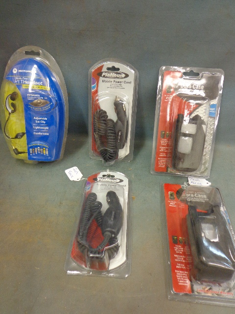 lot 31 image: Various Mobile Items