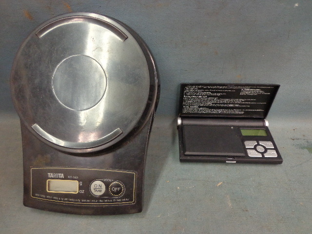 lot 38 image: Lot of Scales