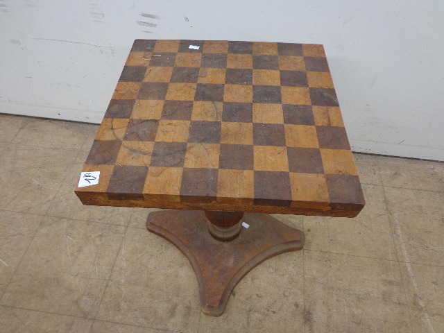 lot 62 image: Checker Board  Chess Board Table