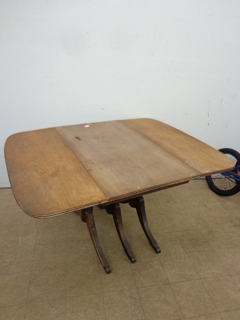 lot 76 image: Wooden Table