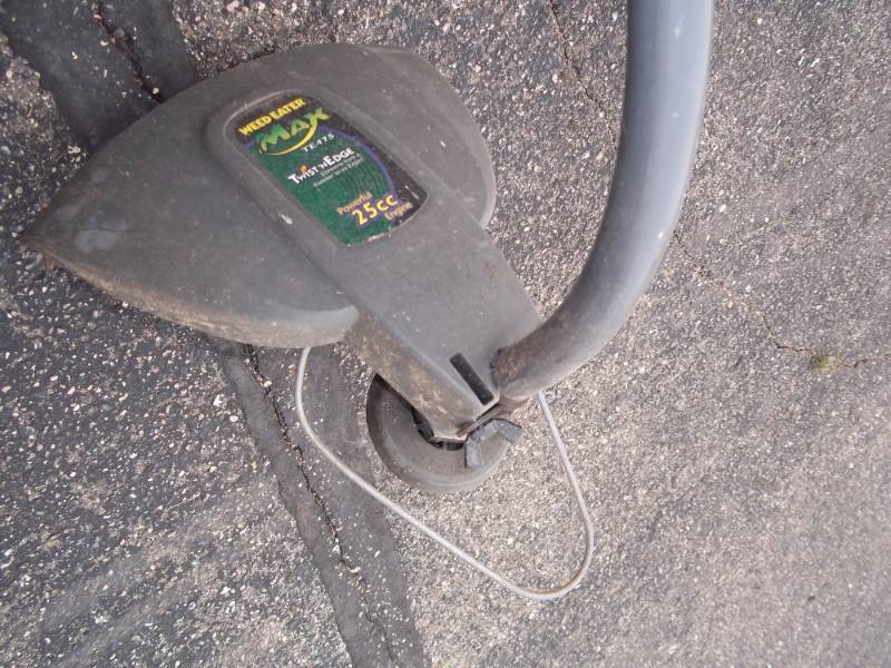 Weed Eater Max TE475 Twist n Edge 17" cut with 25cc Engine Advanced