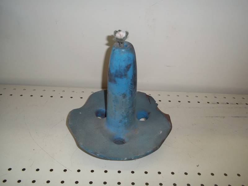 lot 36 image: Boat Anchor