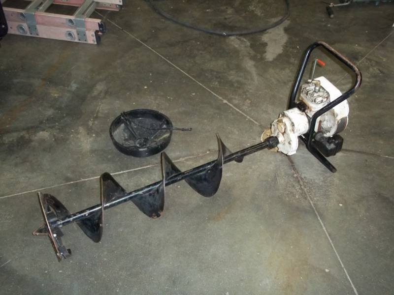 Jiffy Ice Drill Model 30 with 10" blade, consignor states worked when