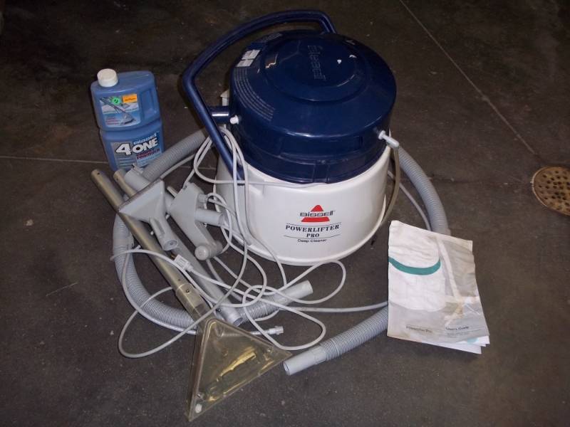 lot 76 image: Bissell powerlifter pro carpet cleaner