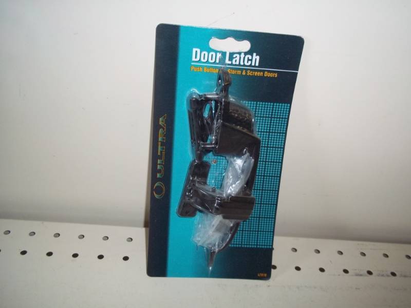 lot 81 image: NEW Door latch