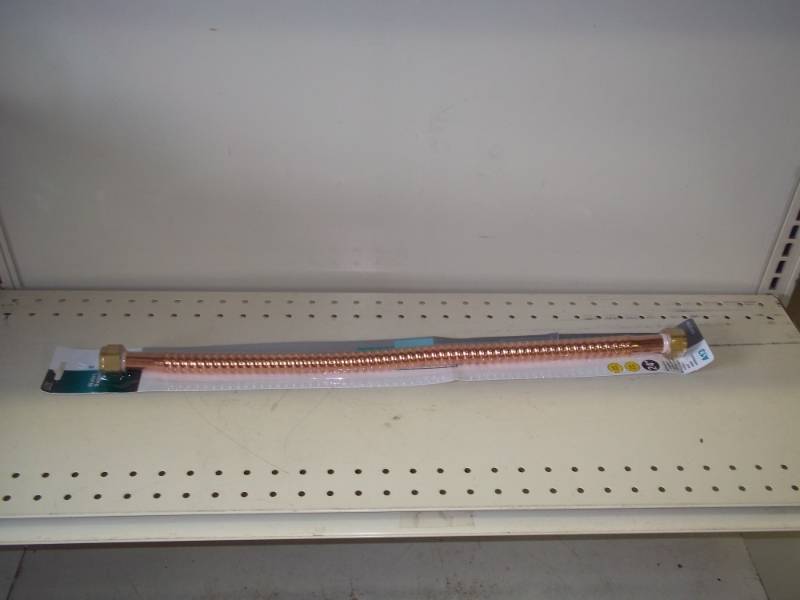 lot 102 image: NEW Hot water supply connector