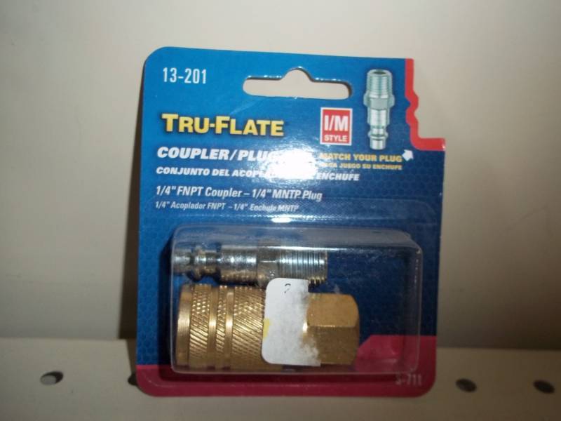 lot 128 image: New Air Coupler and Plug