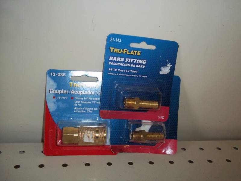lot 131 image: New Air Coupler and 2- Barb fittings