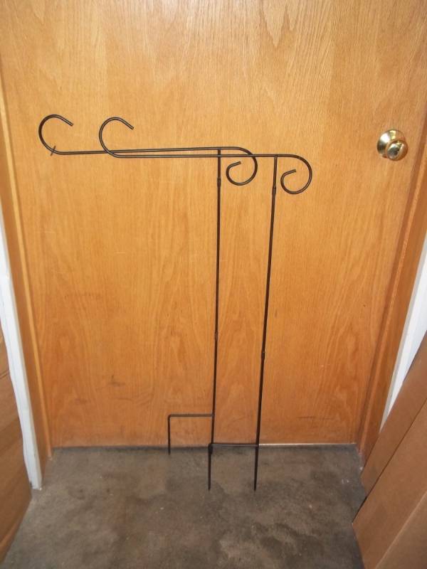 lot 136 image: New pair of bird feeders  flag holders