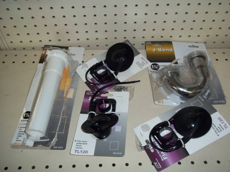 lot 143 image: New Plumbing parts