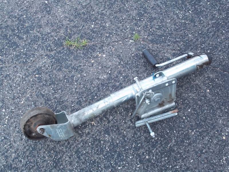 lot 151 image: Trailer jack