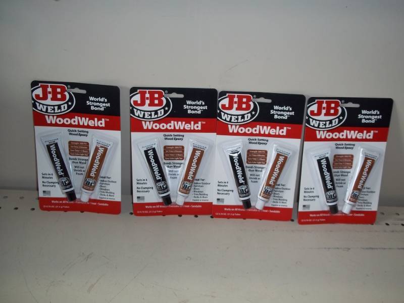 lot 204 image: New 4 pkgs of woodweld