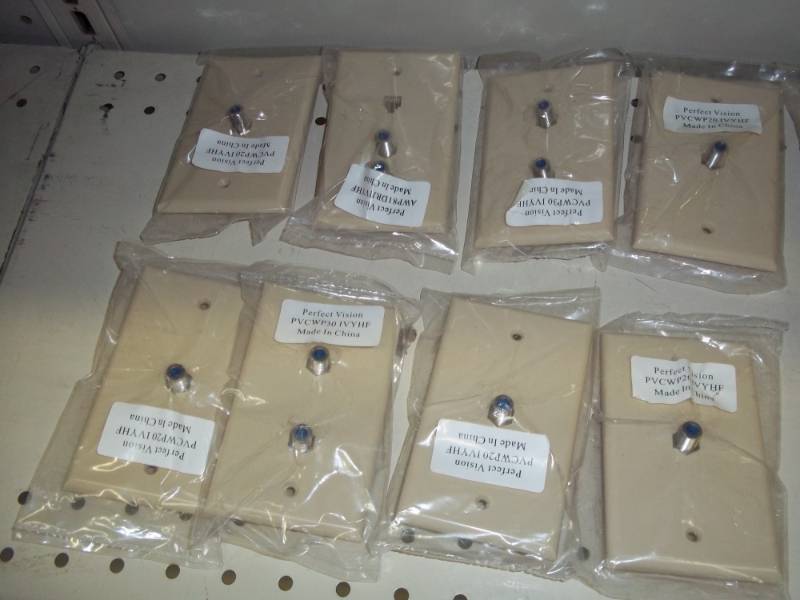 lot 220-COPY image: NEW 12 Coaxial wall plates