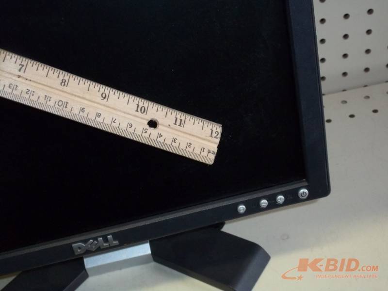 lot 223-COPY image: 15 Dell Monitor