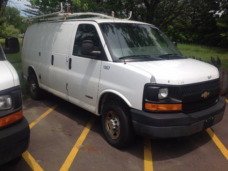 2004 Chevy Express Van