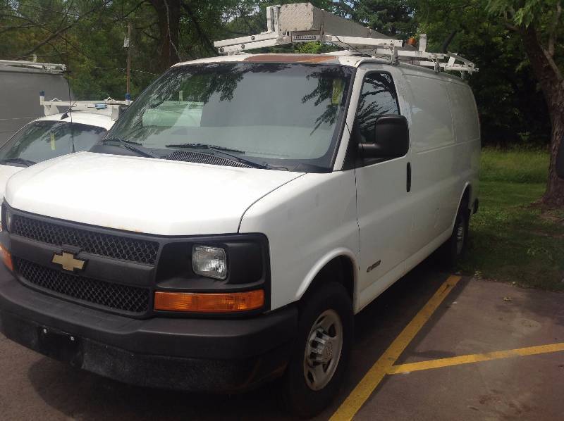 2006 Chevy Express Van