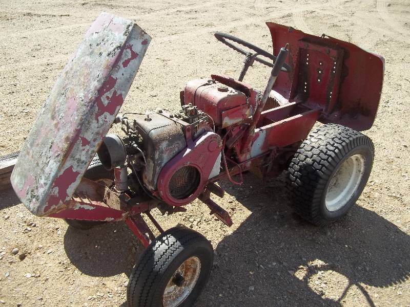 Wheel Horse Garden Tractor