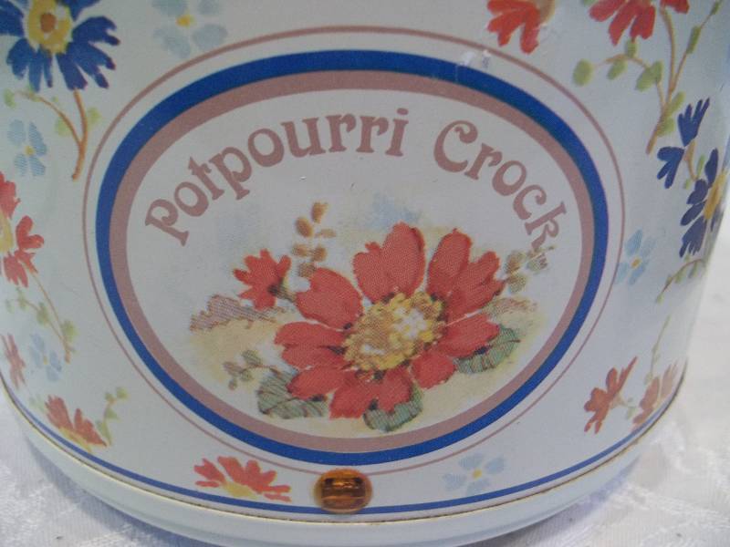 Potpourri Crock