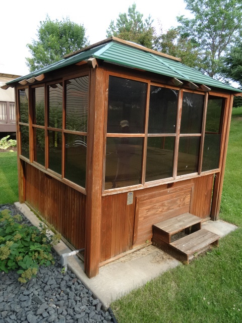 Cal Spas Hot tub and gazebo