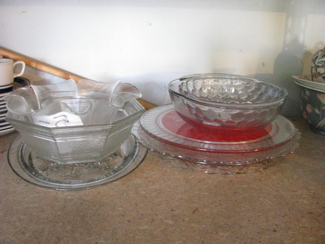 Glass plates & bowls