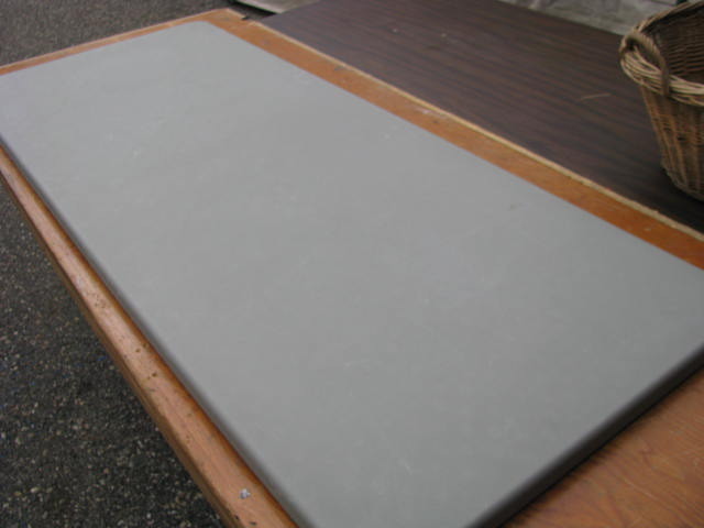 lightweight heavy-duty folding table