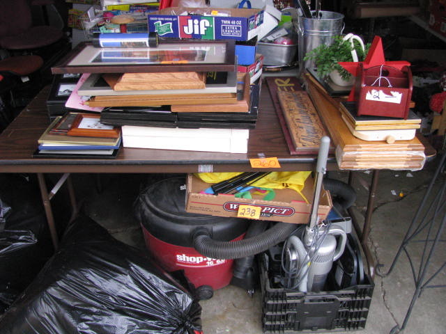 6 foot banquet table items not included