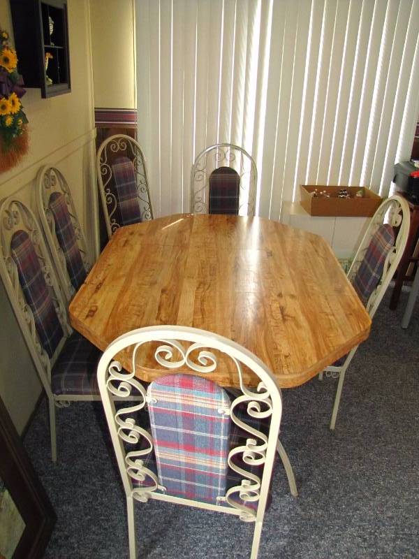 Dinette  Kitchen Table