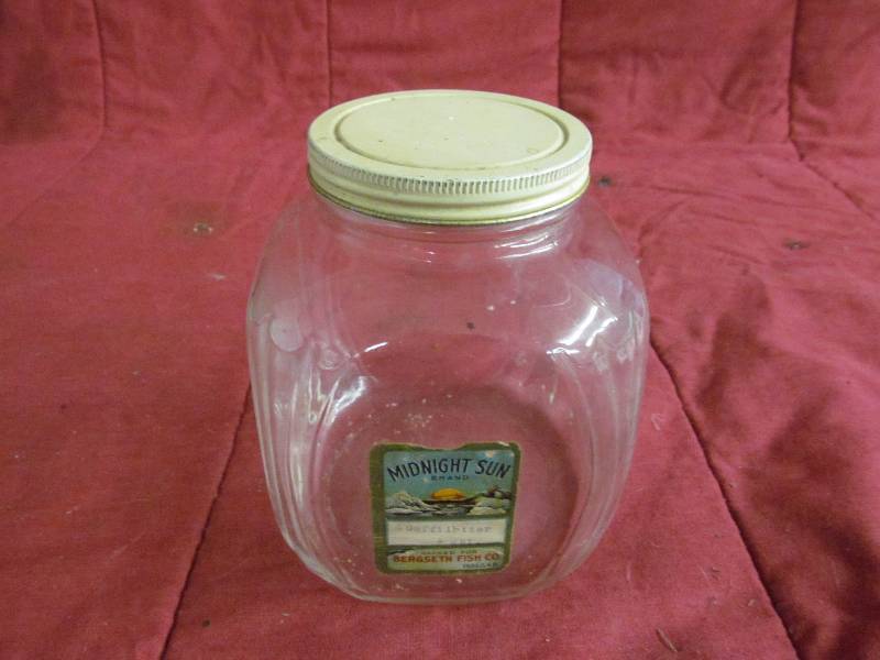 Glass jar