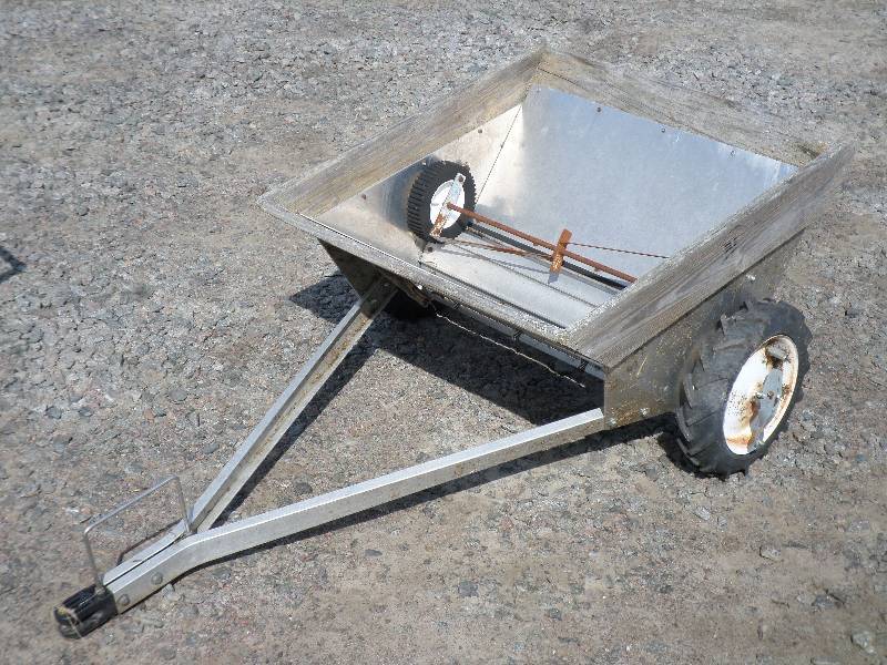 lot 13 image: Pin-Hitch Aluminum Towable Top-Dres...