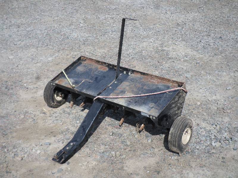 lot 16 image: Agri-Fab Pin-Hitch 42 Lawn Aerator...