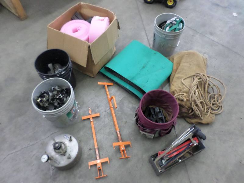 lot 53 image: Pallet Lot Misc Tools, Caster Whee...