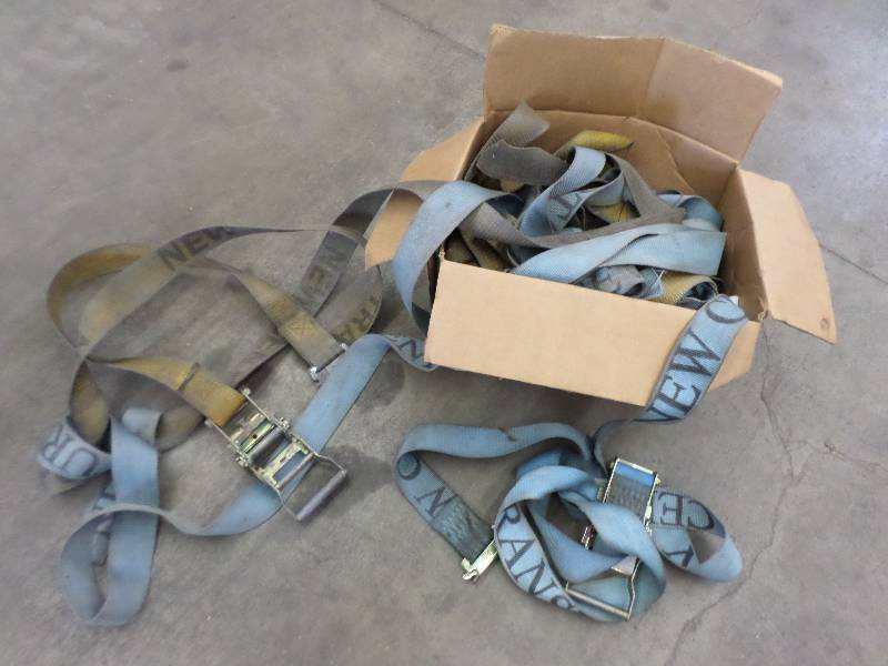 lot 82 image: Box Of Approx 8-10 E-Track Ratchet ...