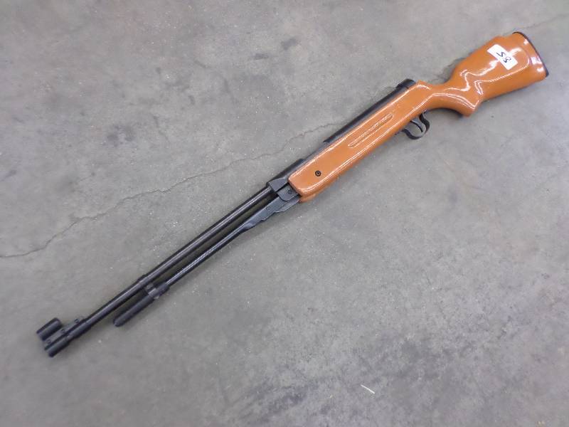 lot 85 image: Unmarked Break-Barrel Pellet Gun ...