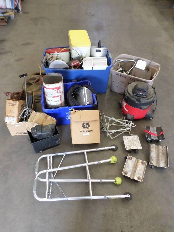 lot 98 image: Pallet Lot Shop Vac, Snowmobile Do...