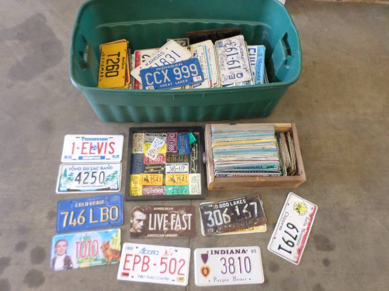 lot 109 image: HUGE Lot Of Misc Collectible Licens...
