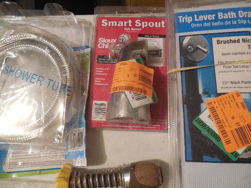 Miscellaneous Lot of plumbing supplies
