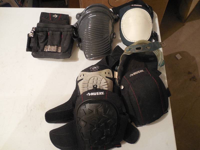 Miscellaneous Lot of knee pads & Tool Belt